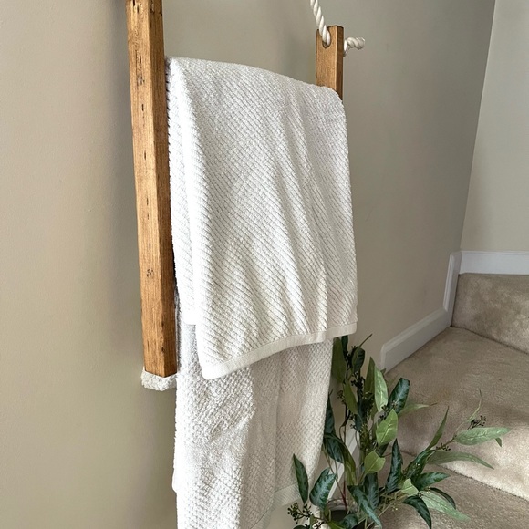 Rustic Farmhouse Style Shower Rack - Picture 8 of 8